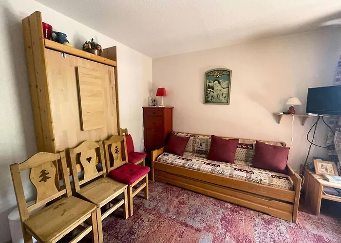 Pluton - En Plein Coeur De Station, Face Aux Pistes Avec Place De Parking Privee Et Couverte Mae-5261 *